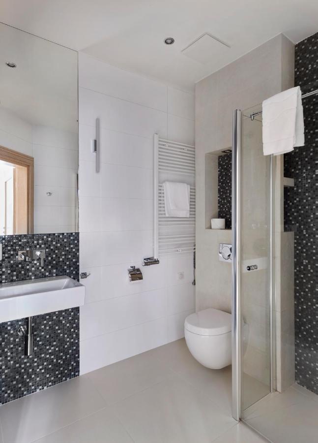 Columna Medica Hotel Łask Екстериор снимка