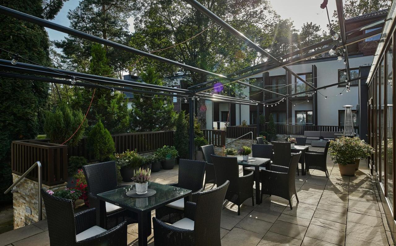 Columna Medica Hotel Łask Екстериор снимка