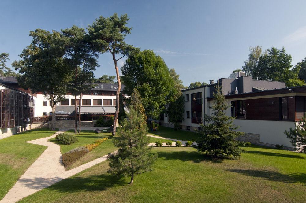 Columna Medica Hotel Łask Екстериор снимка