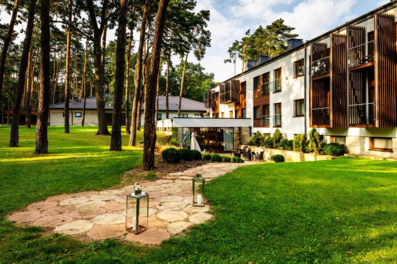 Columna Medica Hotel Łask Екстериор снимка
