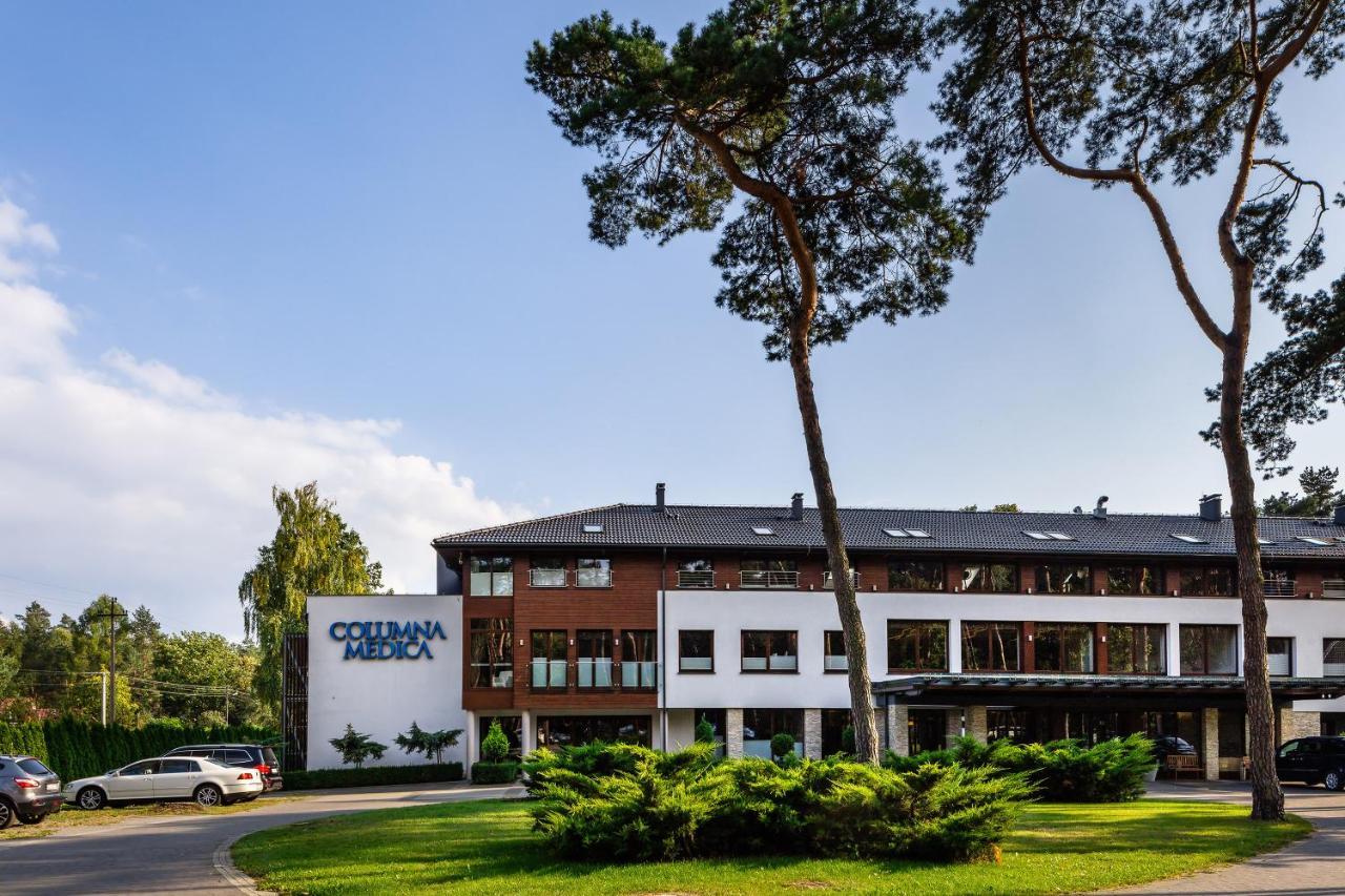 Columna Medica Hotel Łask Екстериор снимка