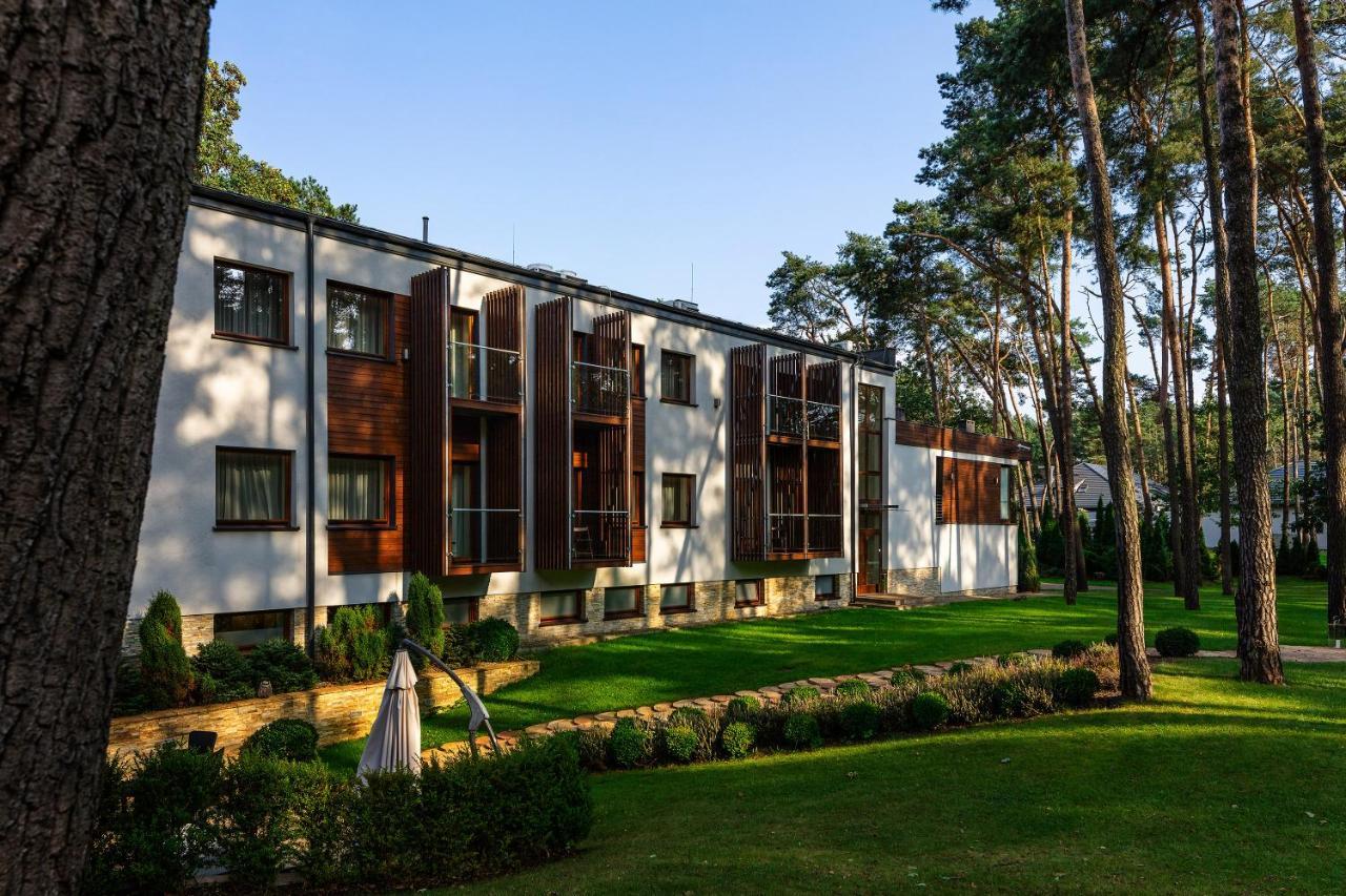 Columna Medica Hotel Łask Екстериор снимка