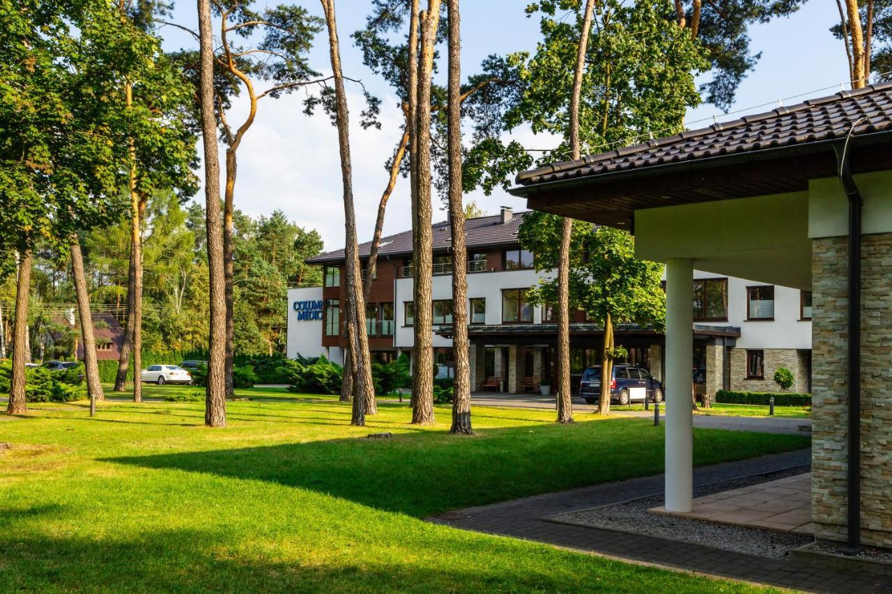 Columna Medica Hotel Łask Екстериор снимка